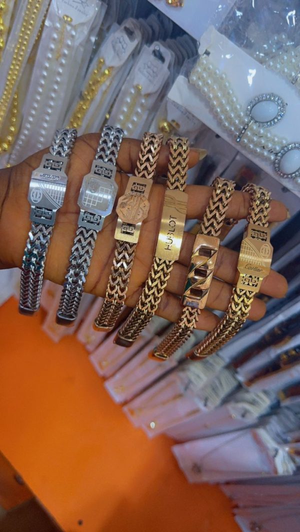 Bracelet